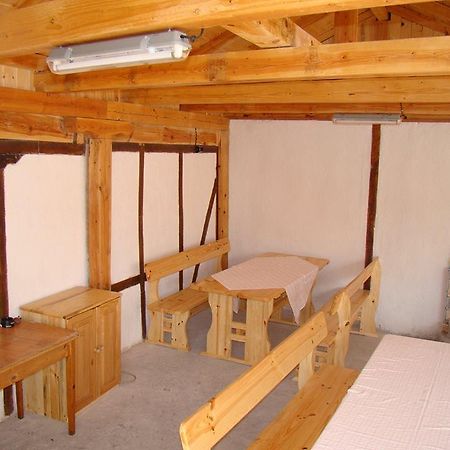 Yana Guest House 多布里尼什特 外观 照片
