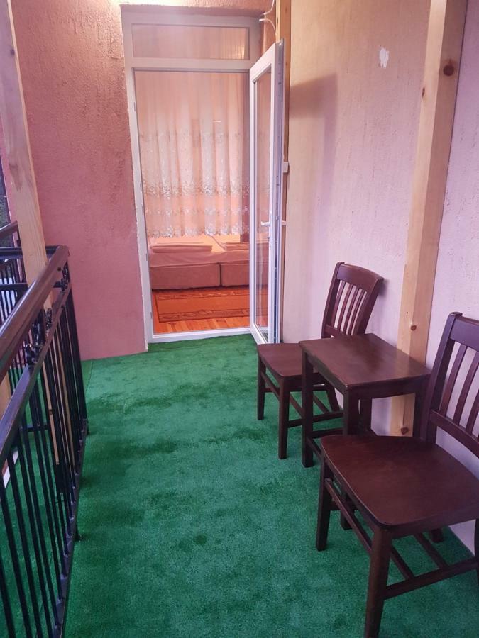 Yana Guest House 多布里尼什特 外观 照片